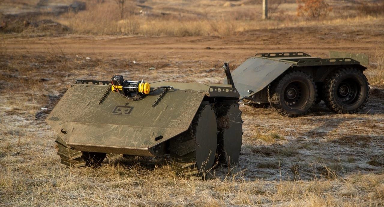 Український робот-евакуатор врятував важкопораненого воїна на відстані 20 метрів від ворога usionline.com Український робот-евакуатор врятував важкопораненого воїна на відстані 20 метрів від ворога «фото»