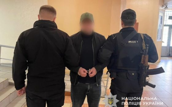 На Фонтанській дорозі затримали водія, який стріляв в перехожих usionline.com На Фонтанській дорозі затримали водія, який стріляв в перехожих «фото»