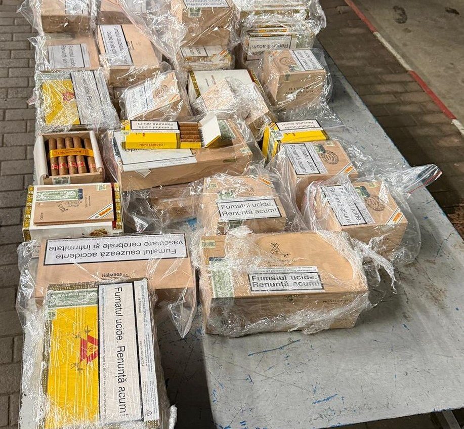 В Молдові на кордоні з Україною затримали контрабанду з майже тисячі сигар «фото»