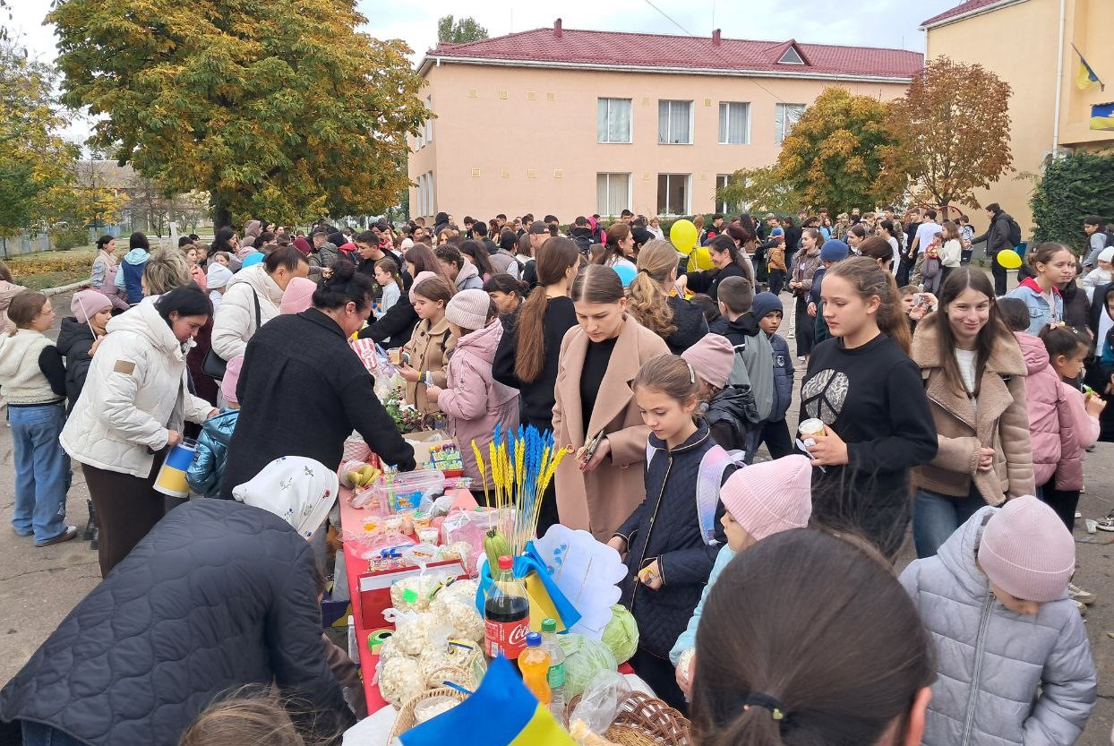 Школярі Саф’янівської громади зібрали понад 200 тисяч гривень для ЗСУ (фото) «фото»