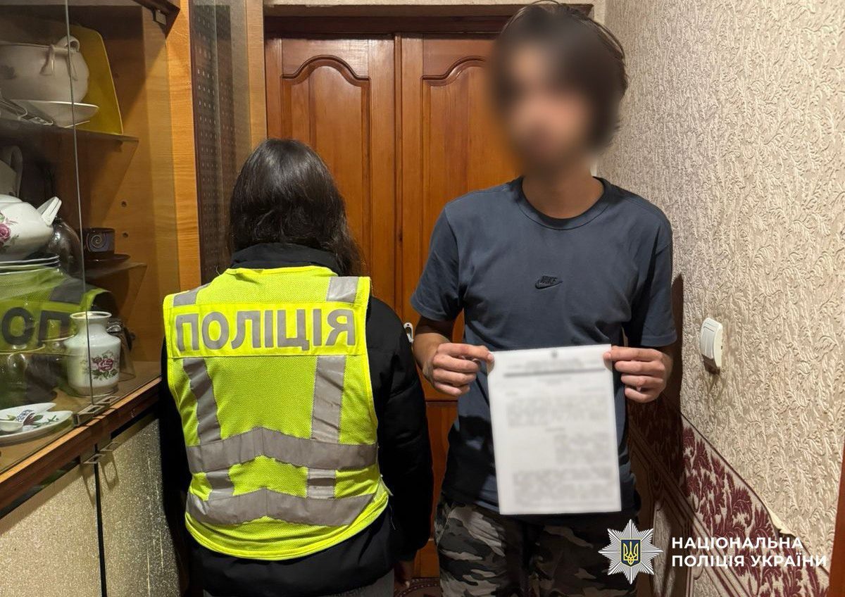 В Києві викрили двох одеситів, які від імені Героя України збирали донати нібито на підтримку ЗСУ (фото) «фото»