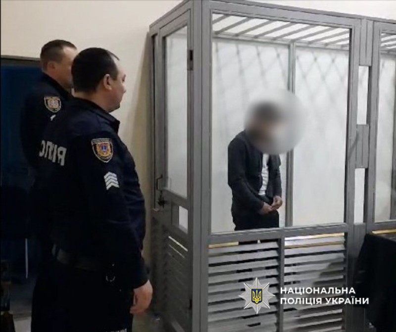 На Одещині юнак, який вбив матір і молодшу сестру, сяде в тюрму на 13 років (фото) «фото»