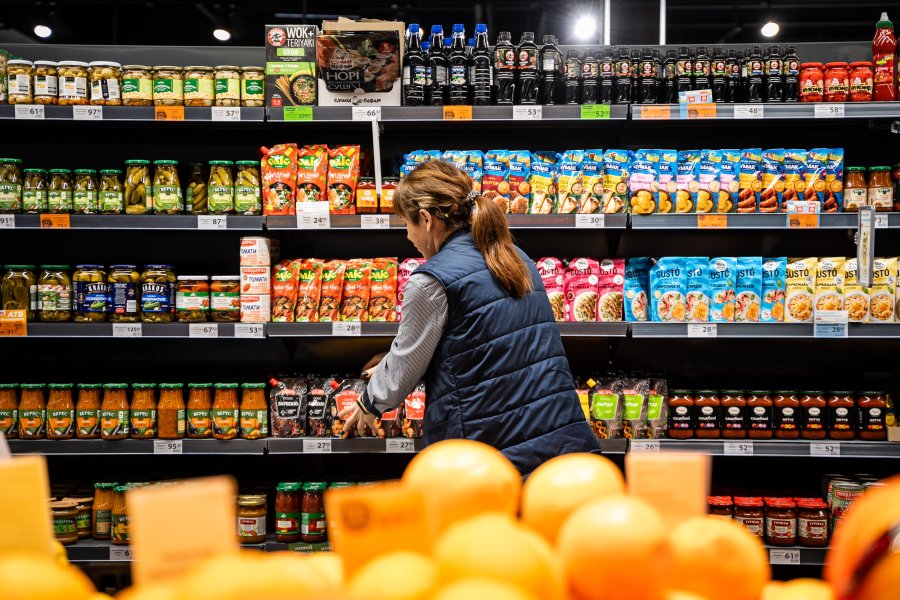 На третину зросли зарплати у сфері торгівлі: хто в ритейлі платить найбільше «фото»