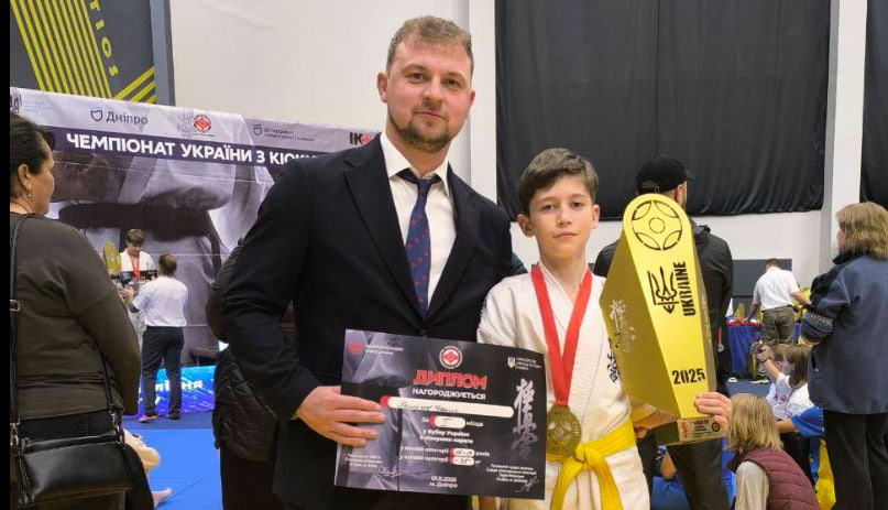 Юний одесит виборов перемогу на чемпіонаті та став чотириразовим чемпіоном України з кіокушин карате (фото) «фото»
