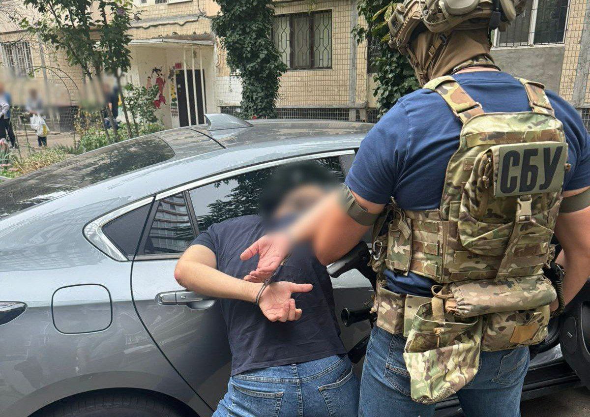 В Одесі будуть судити двох рекетирів, які «вибили» з незнайомця 10 тисяч доларів надуманого боргу (фото) «фото»