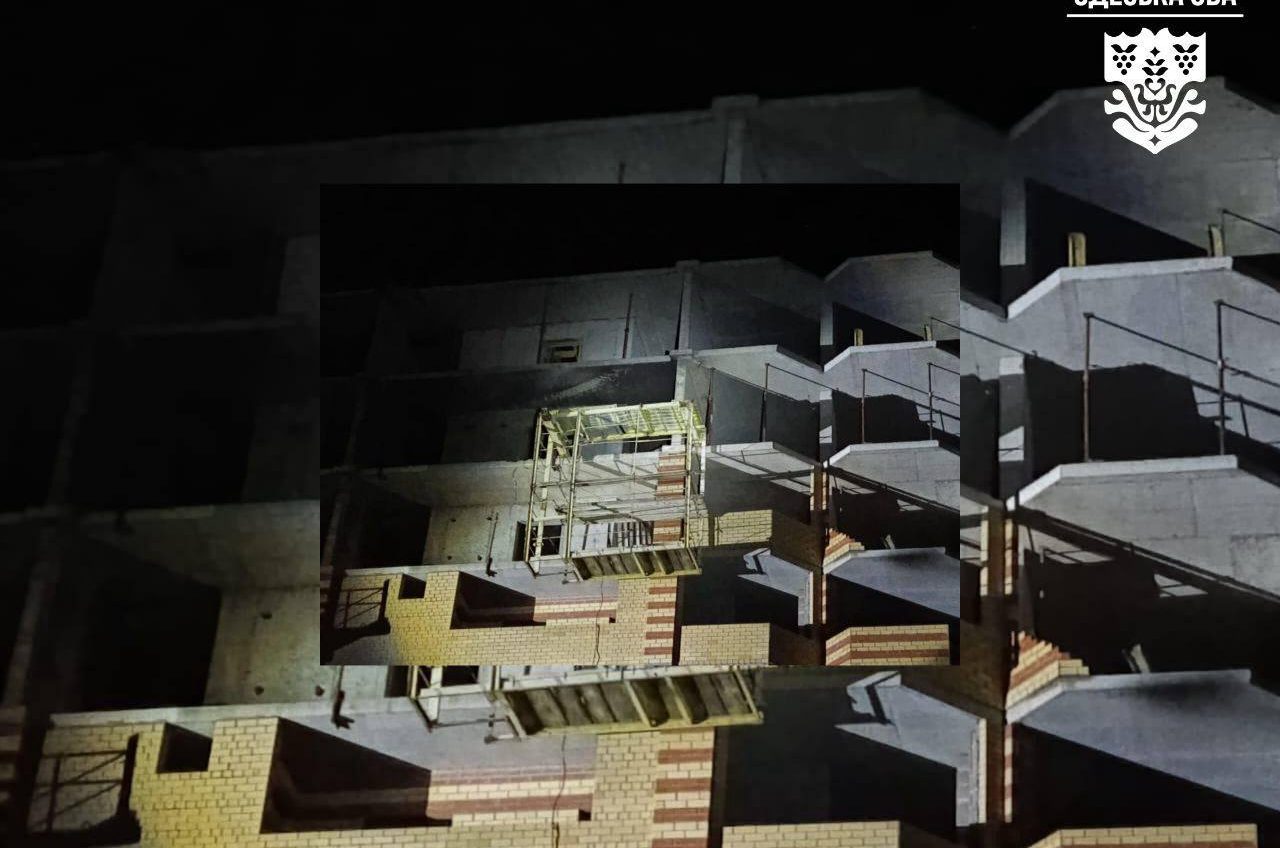 Під час нічної атаки російський шахед влучив у багатоповерхівку (фото) «фото»