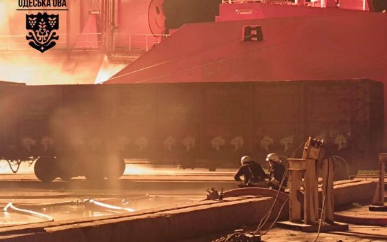 Нічна атака на Одещину: росіяни били по порту та енергетиці, пошкоджені цивільні судна (фото) «фото»