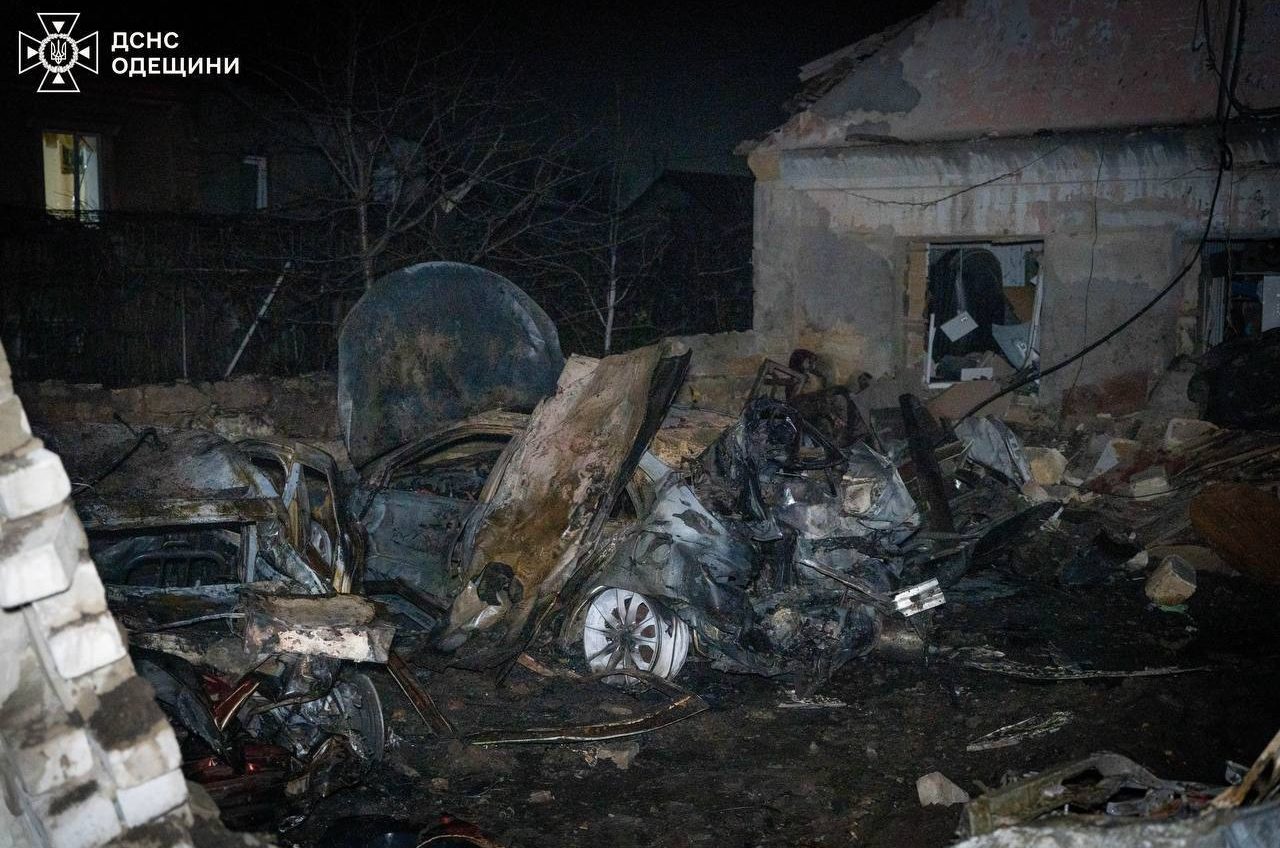 Нічна атака рф: в Одесі постраждали п’ятеро людей (фото) «фото»