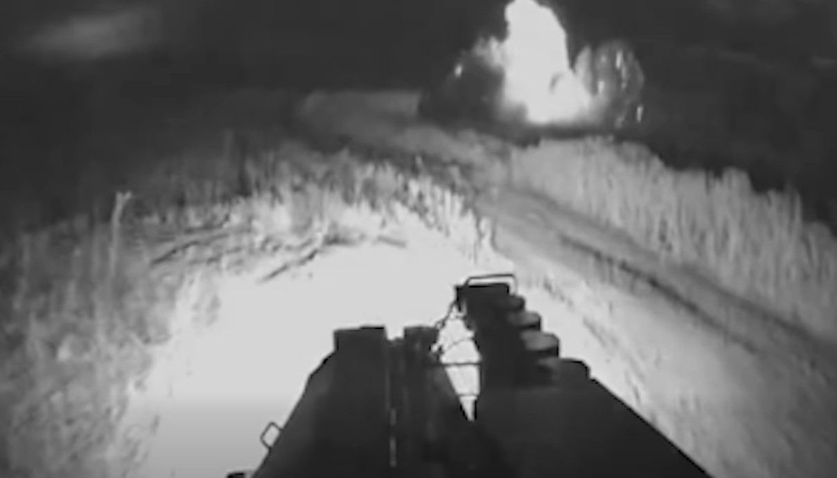 Наземний робот врятував пораненого захисника з-під контролю ворога (відео) «фото»