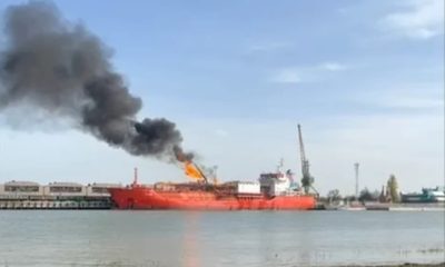 В Ізмаїльському районі відновили світло та загасили пожежу на обстріляному танкері «фото»