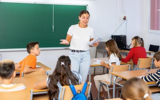 Вчителі отримають більші зарплати: у бюджеті-2026 заклали рекордне фінансування – 57,8 мільярдів «фото»