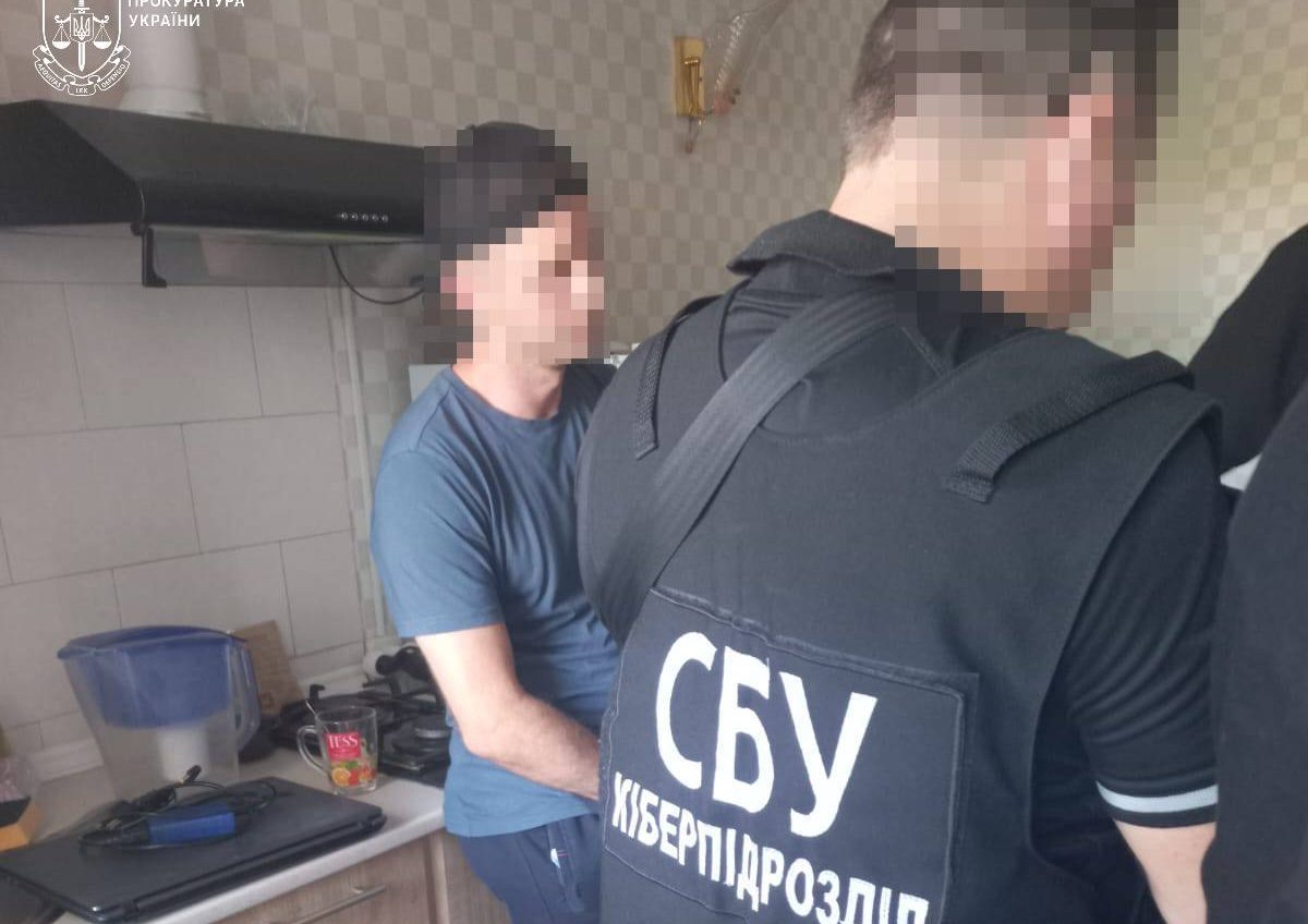 В Одесі посилили вирок чоловіку, який розповсюджував чутливу інформацію про військових «фото»