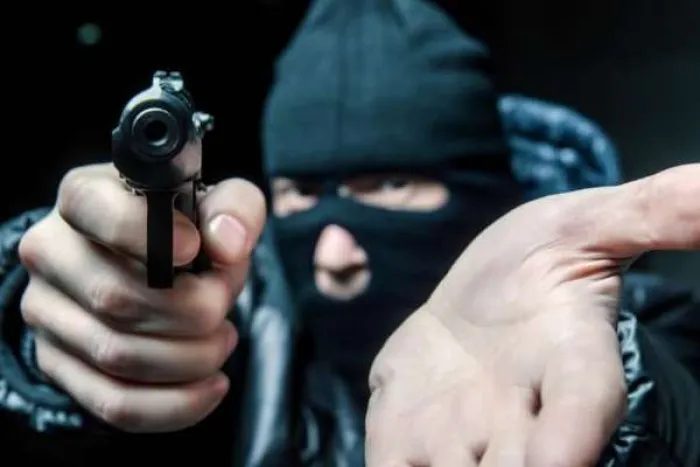 На 13 років засудили ізмаїльця за розбійний напад на пару пенсіонерів, наркотики та вогнепальну зброю «фото»