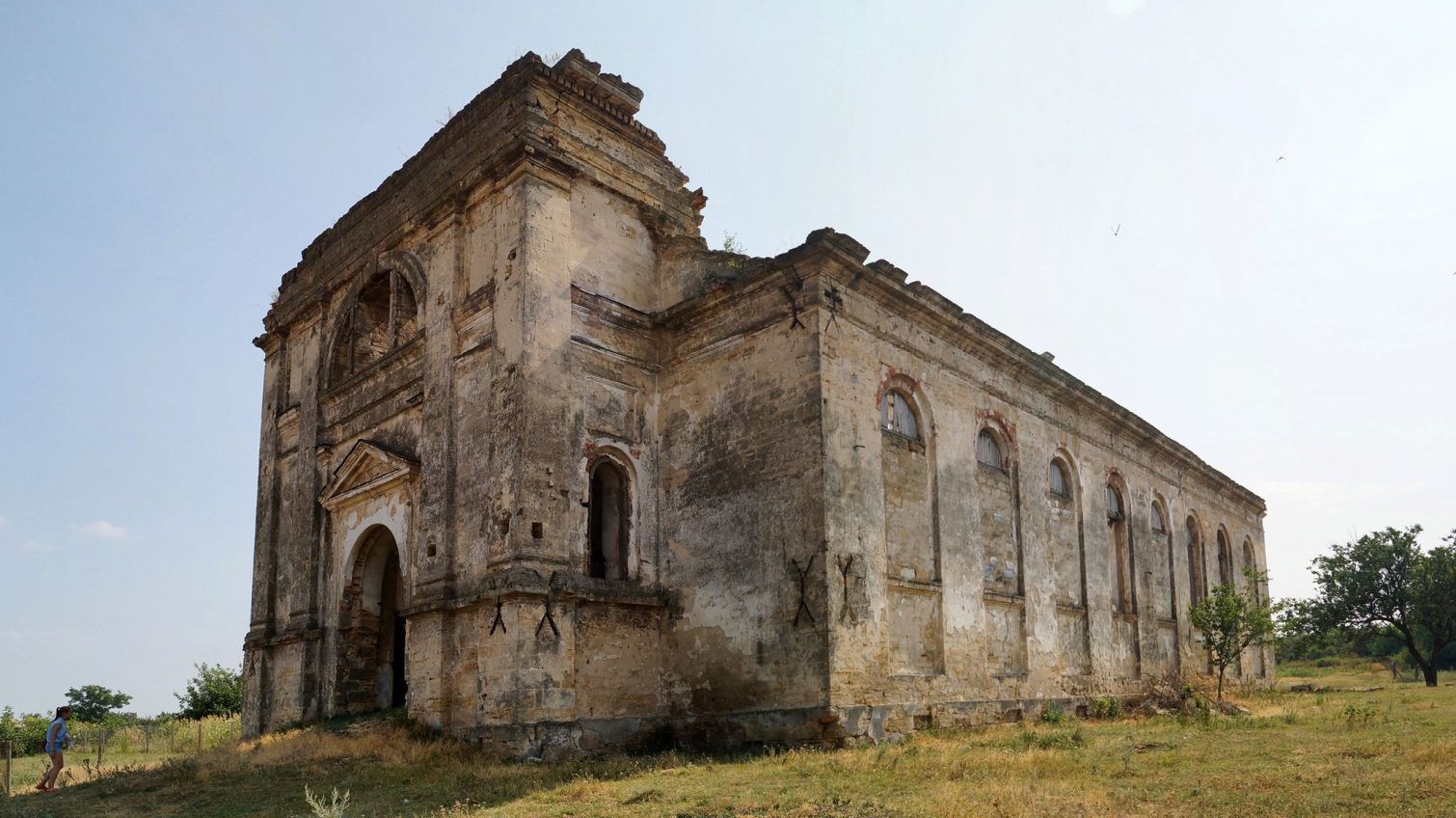 На Одещині під загрозою повного руйнування опинився німецький костел Різдва Пресвятої Діви Марії, зведений у 1850 році «фото»