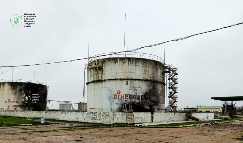 Пожежа на нафтобазі в Овідіополі викинула в повітря майже 20 тонн забруднювачів «фото»