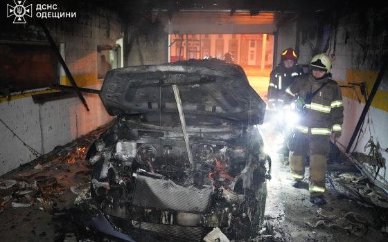 В Одесі на Степовій горіли авто та дах СТО (відео, фото) usionline.com В Одесі на Степовій горіли авто та дах СТО (відео, фото) «фото»