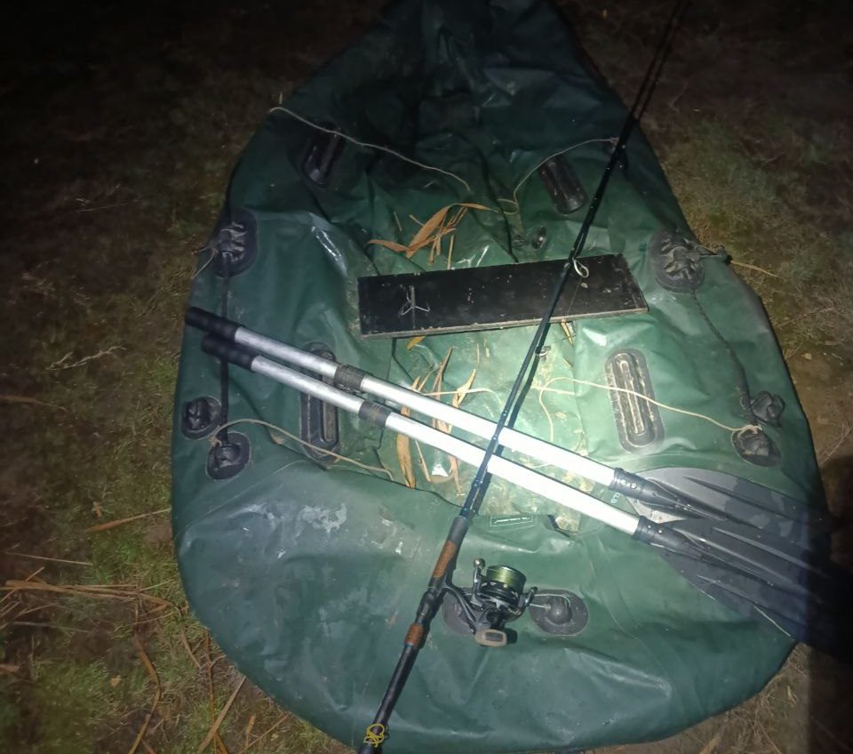 Браконьєри з човнів рибалили в заповіднику: інспектори зупинили незаконний лов (фото) «фото»