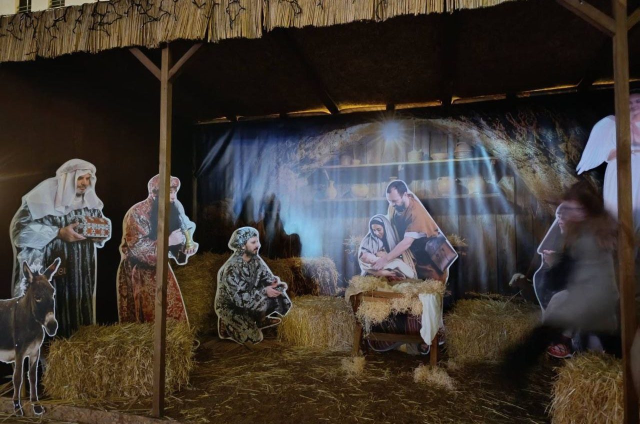 В Одесі встановили вертеп не з образами святих, а з обличчями реальних людей (фото) «фото»