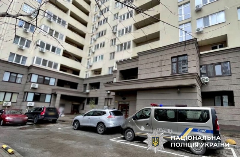 В Одесі чоловік вистрибнув з 13 поверху «фото»