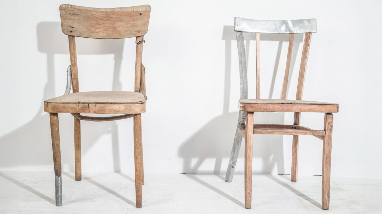 Митець перетворює понівечені війною речі на витвори з допомогою металу від російських ракет «фото»