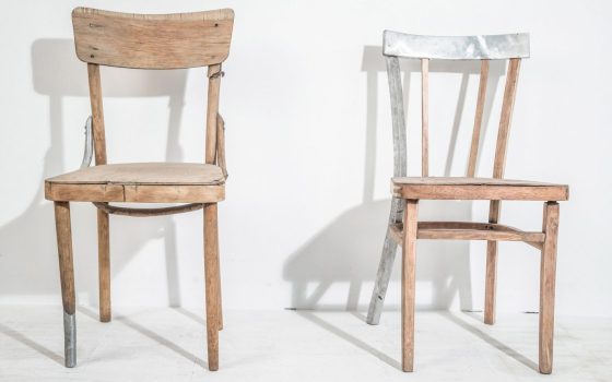 Митець перетворює понівечені війною речі на витвори з допомогою металу від російських ракет «фото»