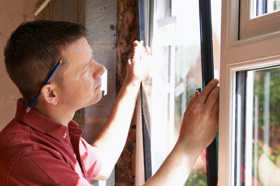 В Одесі відремонтують вікна в гуртожитку та навчальному корпусі технологічного університету після дронових атак «фото»