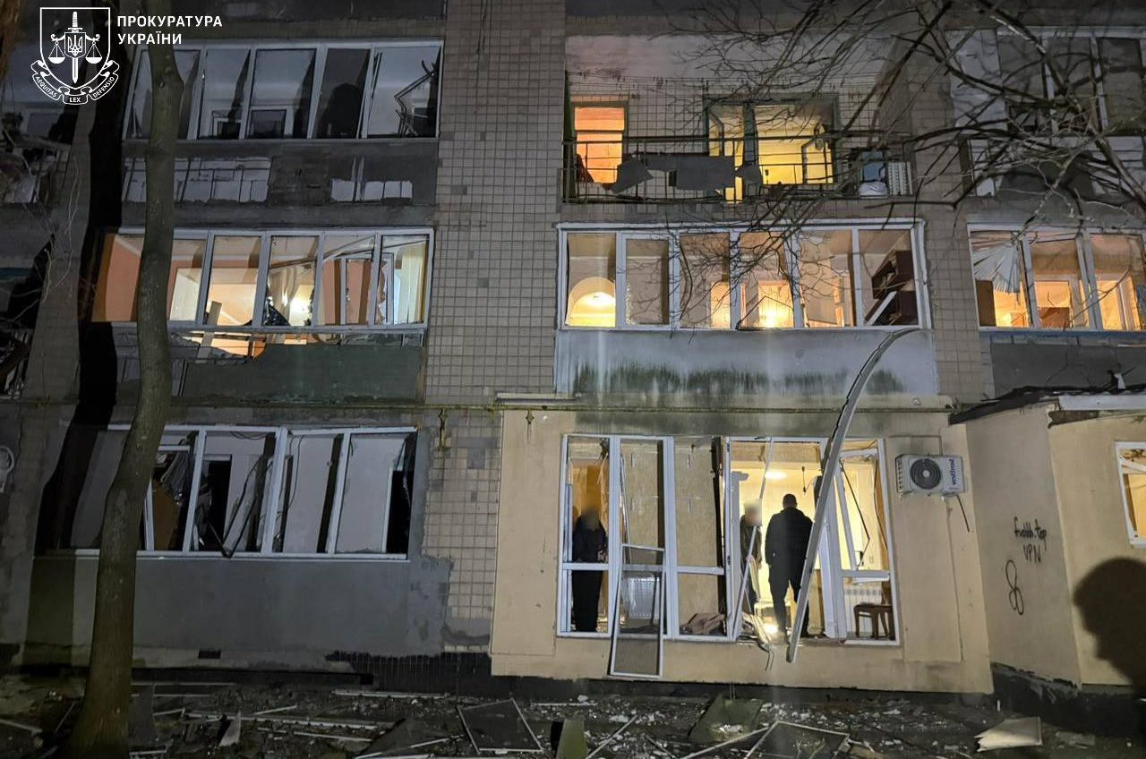 В Одеському районі російськими безпілотниками пошкоджені житлові будинки та школа: є постраждалі (фото) «фото»