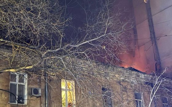 Атака дронів на Одесу: безпілотник влучив у дах двоповерхівки «фото»