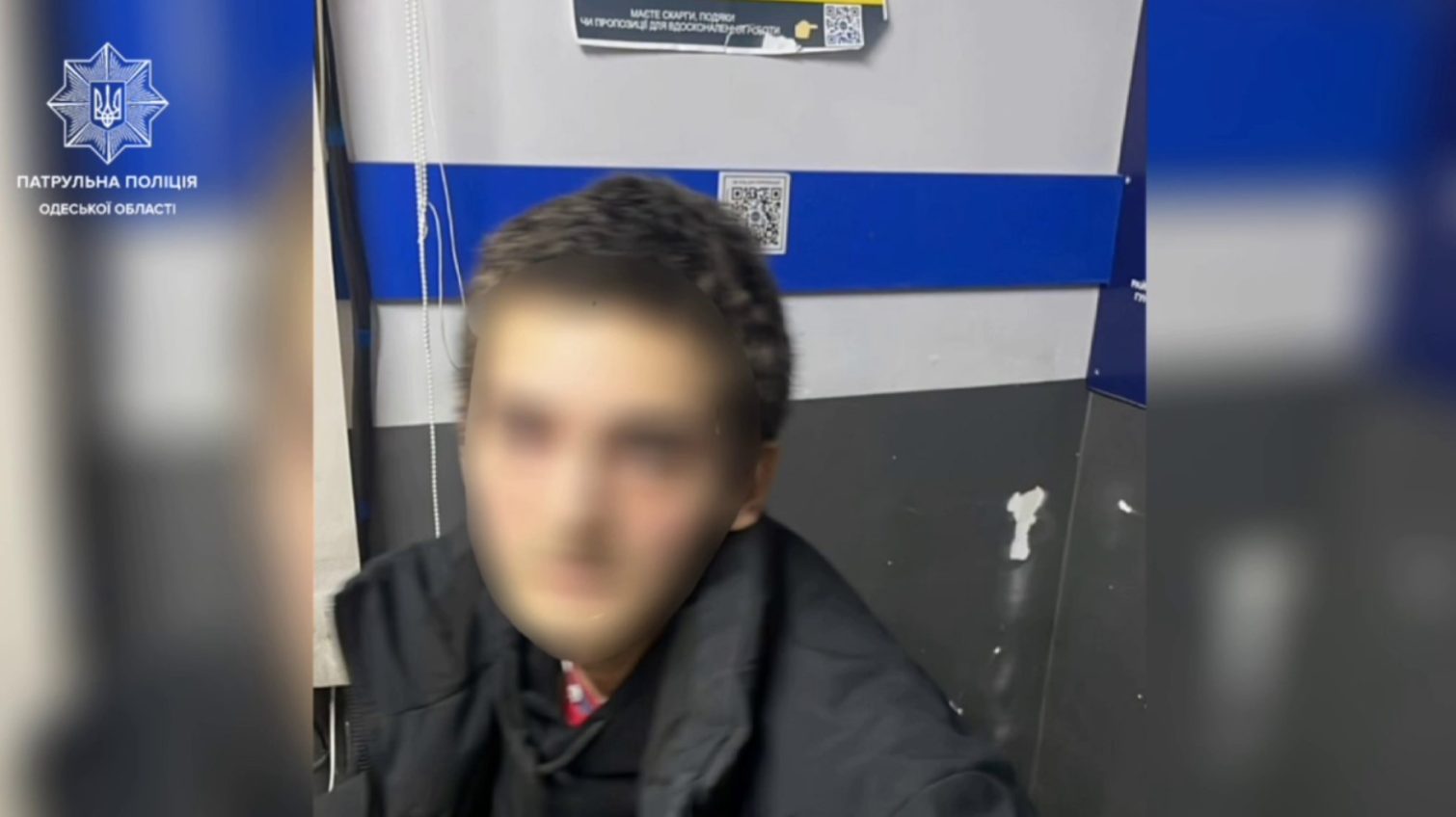 Погрожував ножем та чіплявся до людей: патрульні затримали дебошира (відео) «фото»