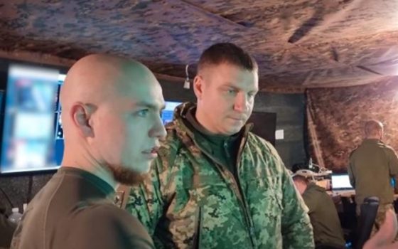 Командир 120 окремої бригади ТРО Дмитро Бізонич відвідав батальйони, що тримають оборону на Лиманському напрямку (фото) «фото»