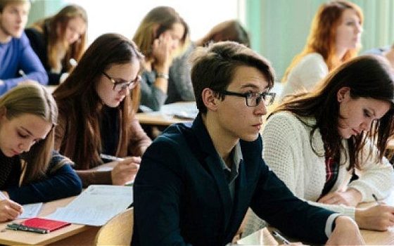 У Бессарабії скасували викладання румунською мовою у старшокласників: громада звернулася до президентів «фото»