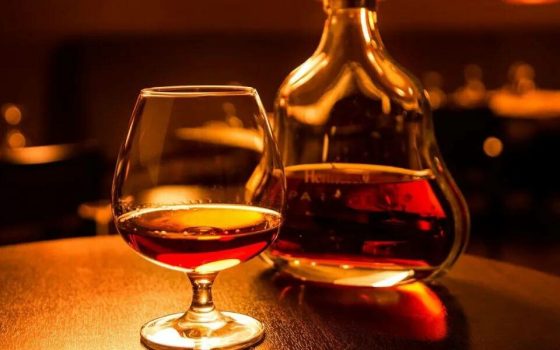 В Україні «коньяк» змінюють на «бренді» — до 2026 року виробники мають перепозначити свої напої «фото»