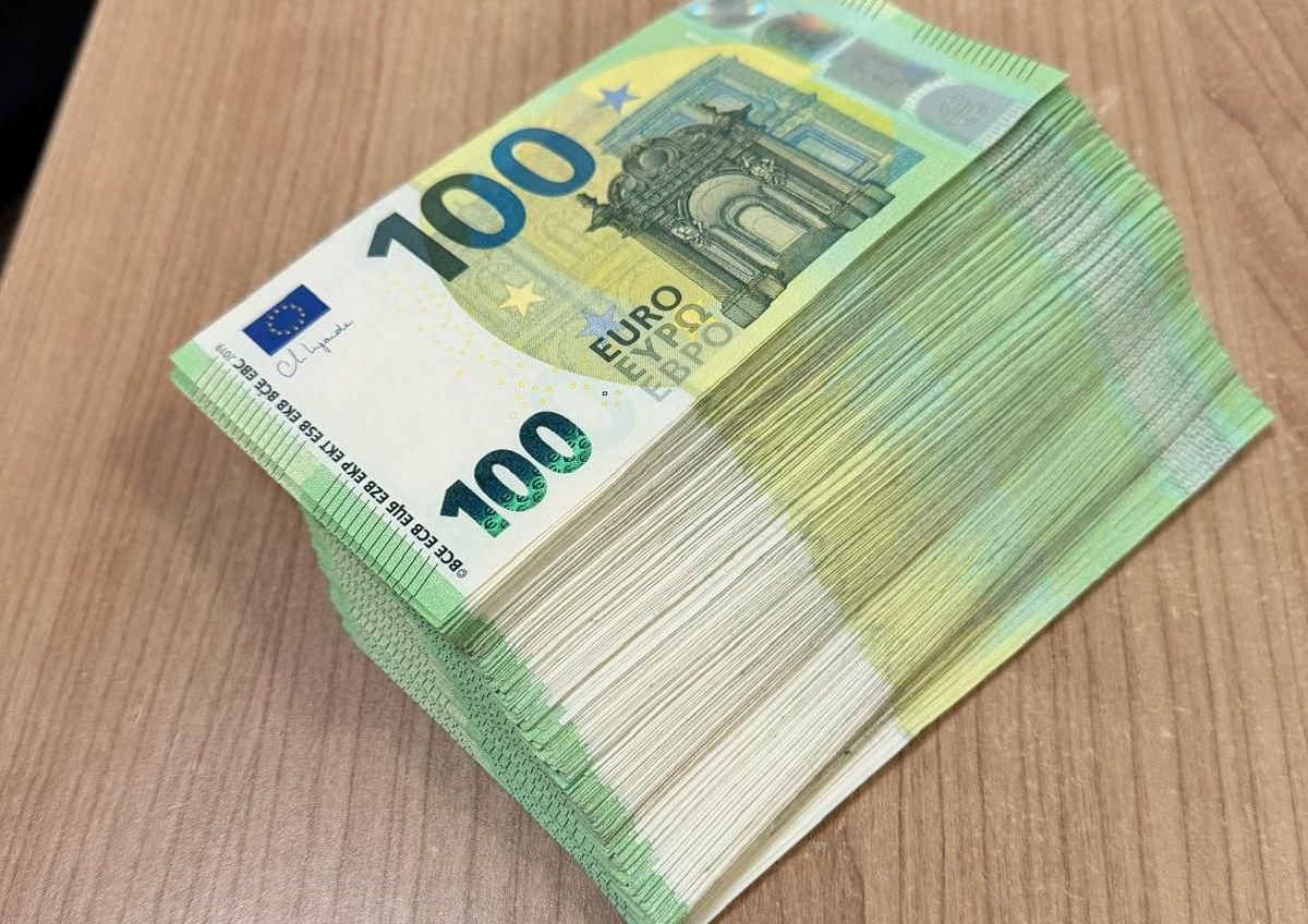 На пункті пропуску Паланка виявили спробу незаконного перевезення 22 тисяч євро «фото»