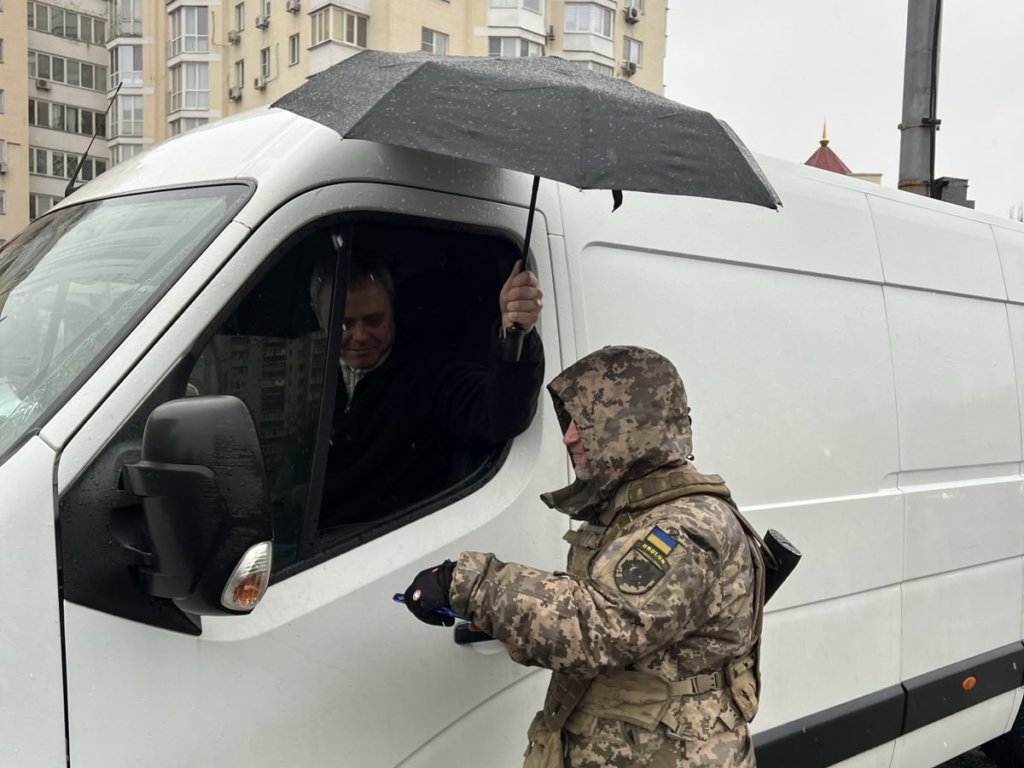 В інформпросторі зменшилася кількість згадок про мобілізацію та ТЦК, але їхній тон сягнув емоційного піка — дослідження  «фото»