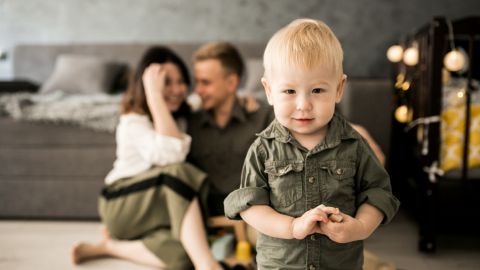 Програма «єЯсла» стартувала: скільки грошей може отримати мама, що вийшла на роботу «фото»