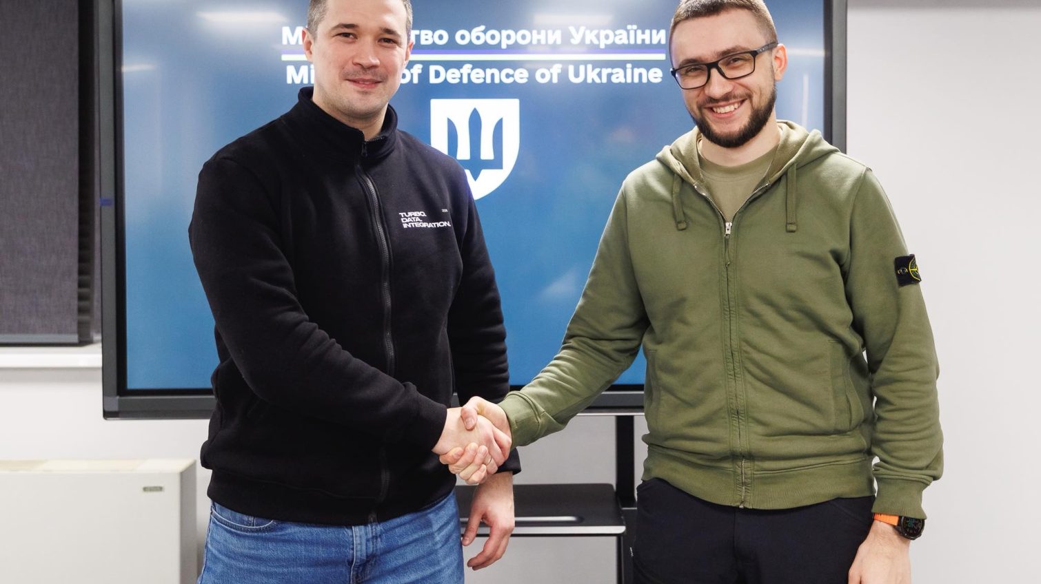 Новий міністр оборони посилює використання БпЛА на фронті: Сергій Стерненко став його радником «фото»