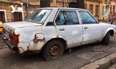 В Одесі розшукують власників покинутих у Київському районі авто «фото»