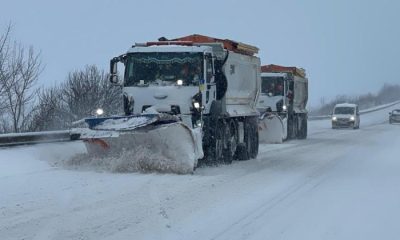 На Одещині ускладнені погодні умови: проїзд дорогами забезпечено, але на трасі М-13 діє повна заборона руху «фото»