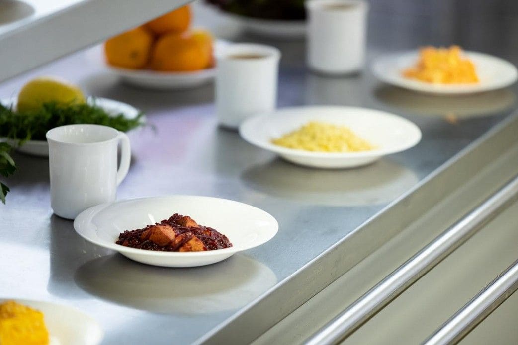 У наступному освітньому сезоні учні 1-11 класів отримуватимуть безкоштовне харчування, – Свириденко «фото»