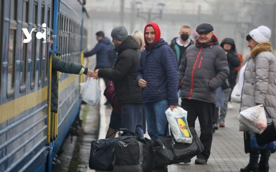 Внаслідок негоди та аварій в Україні затримуються майже півсотні поїздів: потяг з Київ-Одеса спізнюється на 4 години «фото»