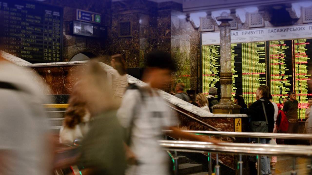 «Укрзалізниця» змінює рух поїздів: частину рейсів уповільнять з кінця січня «фото»