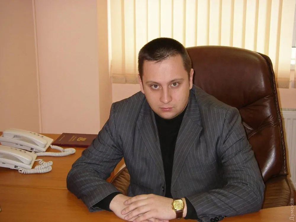 Наступний на вихід: в Одесі звільнили головного по споживчому ринку «фото»