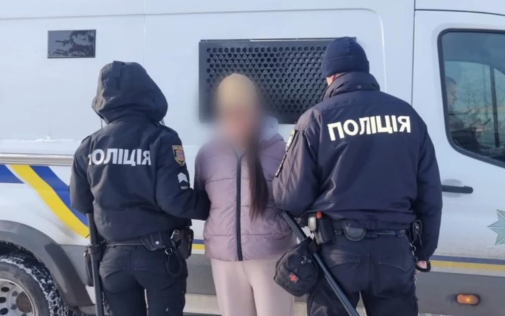 В Одесі військова психологиня допомагала перевестися у тил за 4 тисяч доларів (фото) «фото»