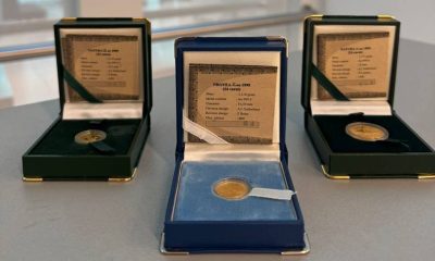 В багажах українців в аеропорту Кишинева митники знайшли незадекларовані золоті злитки та монети (фото) «фото»