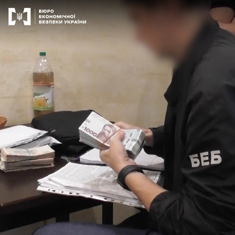 Будівельна компанія виконала кілька десятків державних підрядів і приховала половину заробленого «фото»