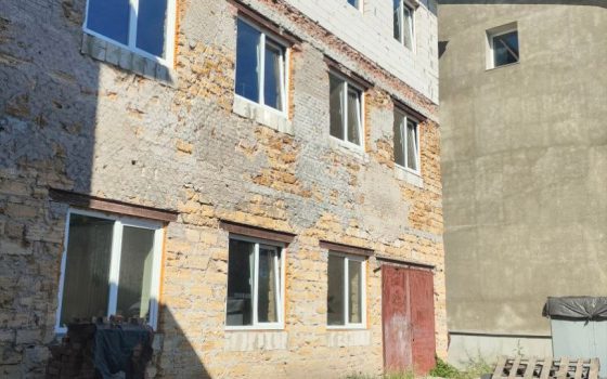 В Одесі підприємець без дозволу збудував склад майже на 350 «квадратів» (фото) «фото»