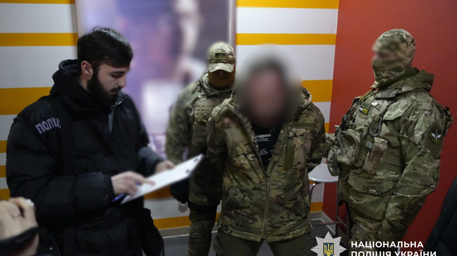 На Одещині викрили військового, який за 9 тисяч доларів допомагав ухилятися від мобілізації (фото, відео) «фото»