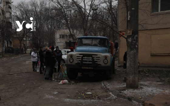 В Одесі організували підвезення технічної води «фото»