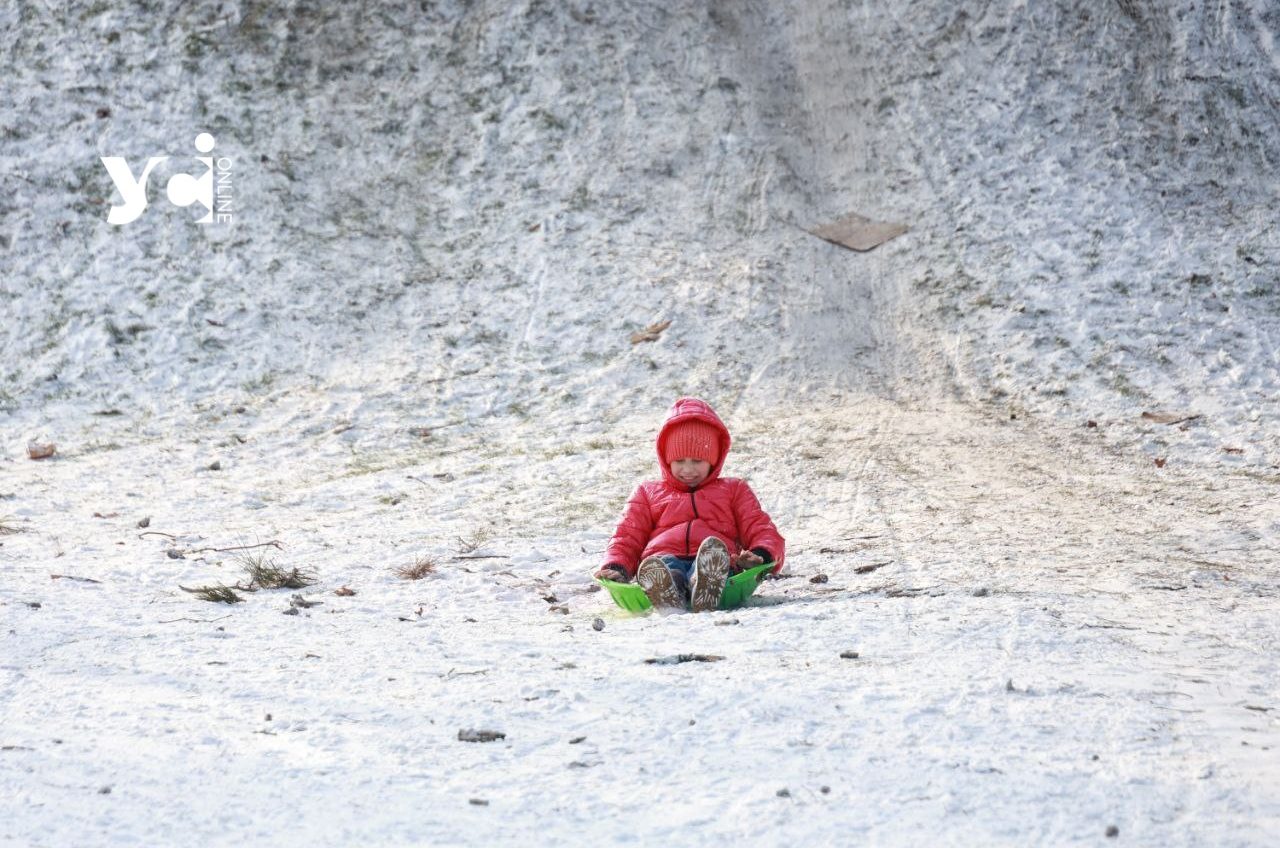 18 лютого в Одесі оголосили жовтий і помаранчевий рівні небезпеки: очікується сильний сніг «фото»