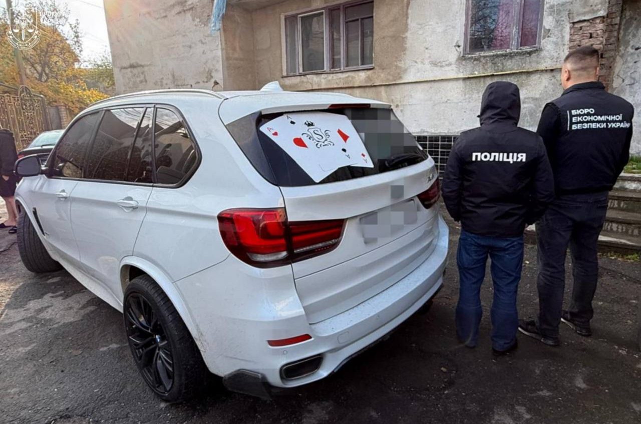 В Одесі судитимуть братів, які організували підпільний онлайн-покер та «відмили» понад 12 мільйонів гривень (фото) «фото»